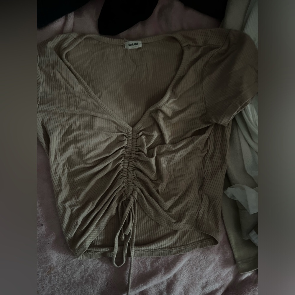 beige crop top